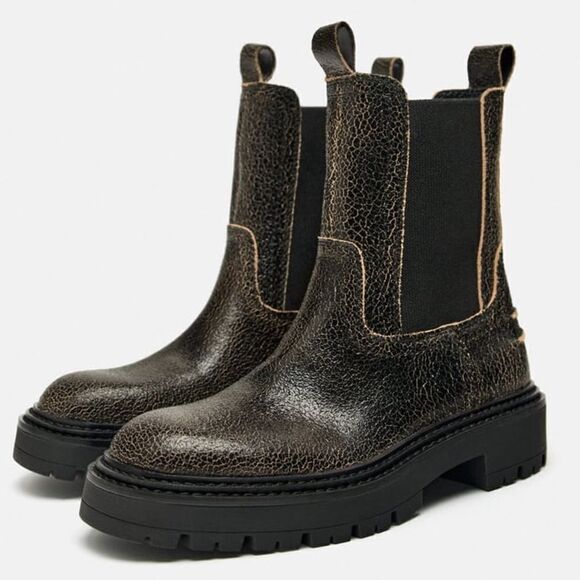 ZARA FLAT LEATHER ANKLE BOOTS VINTAGE LOOK CRACKED - Picture 9 of 13